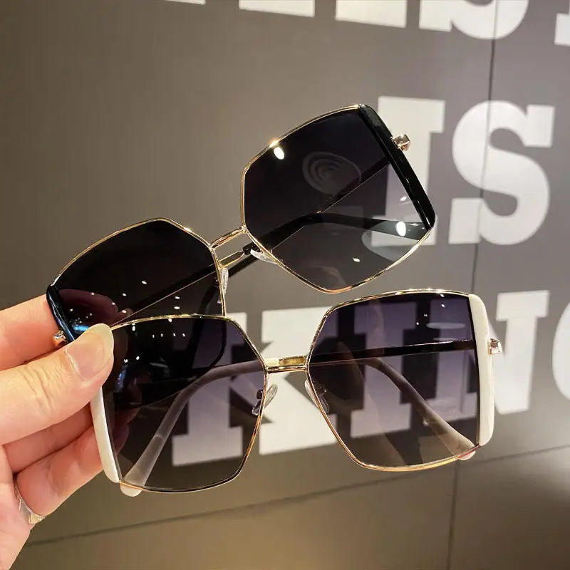 Fashion Shades Square Metal Frame Sunglasses UV400 Oversized Women Driving Protection Sunscreen Sunglasses