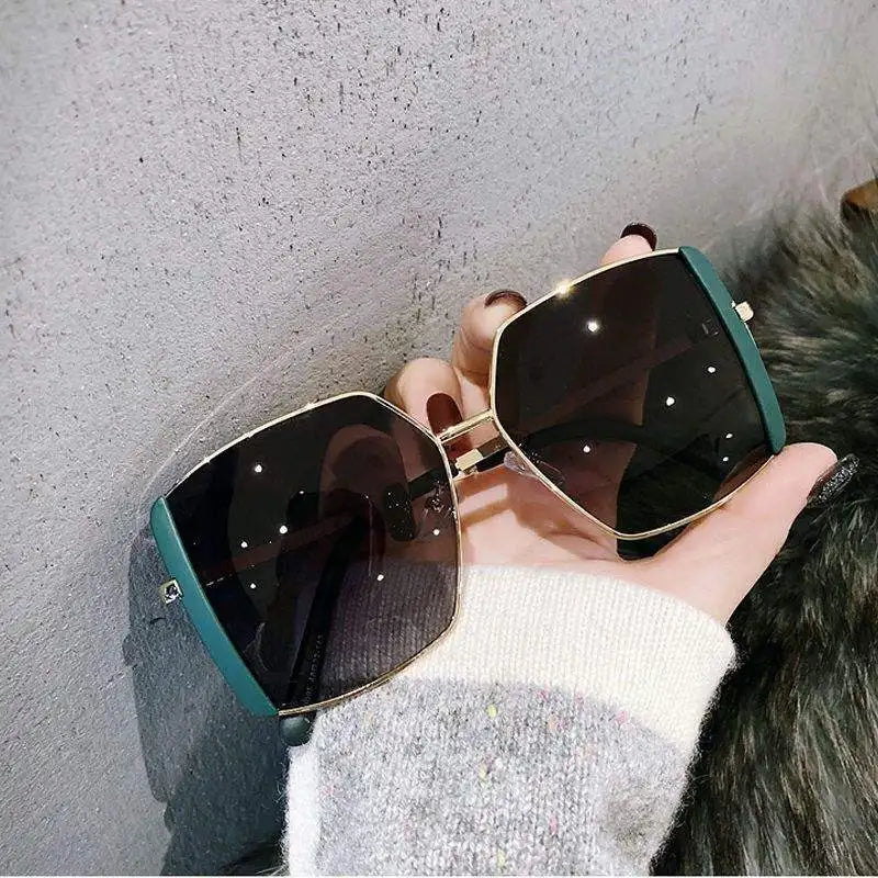 Fashion Shades Square Metal Frame Sunglasses UV400 Oversized Women Driving Protection Sunscreen Sunglasses