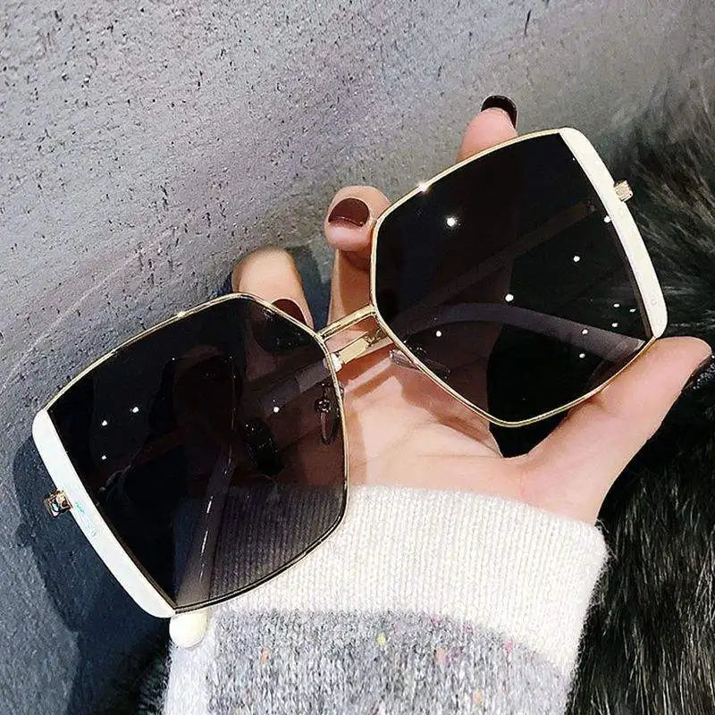 Fashion Shades Square Metal Frame Sunglasses UV400 Oversized Women Driving Protection Sunscreen Sunglasses
